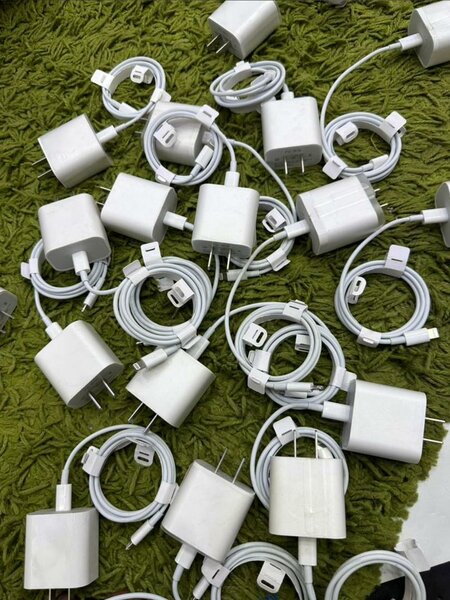 iPhone type C charger