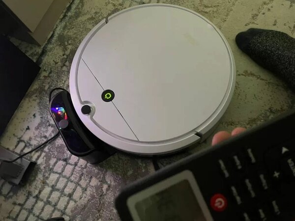 Робот пылесос