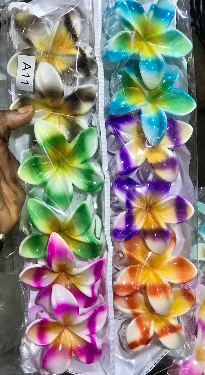 Pinces à  fleurs colorées paqu