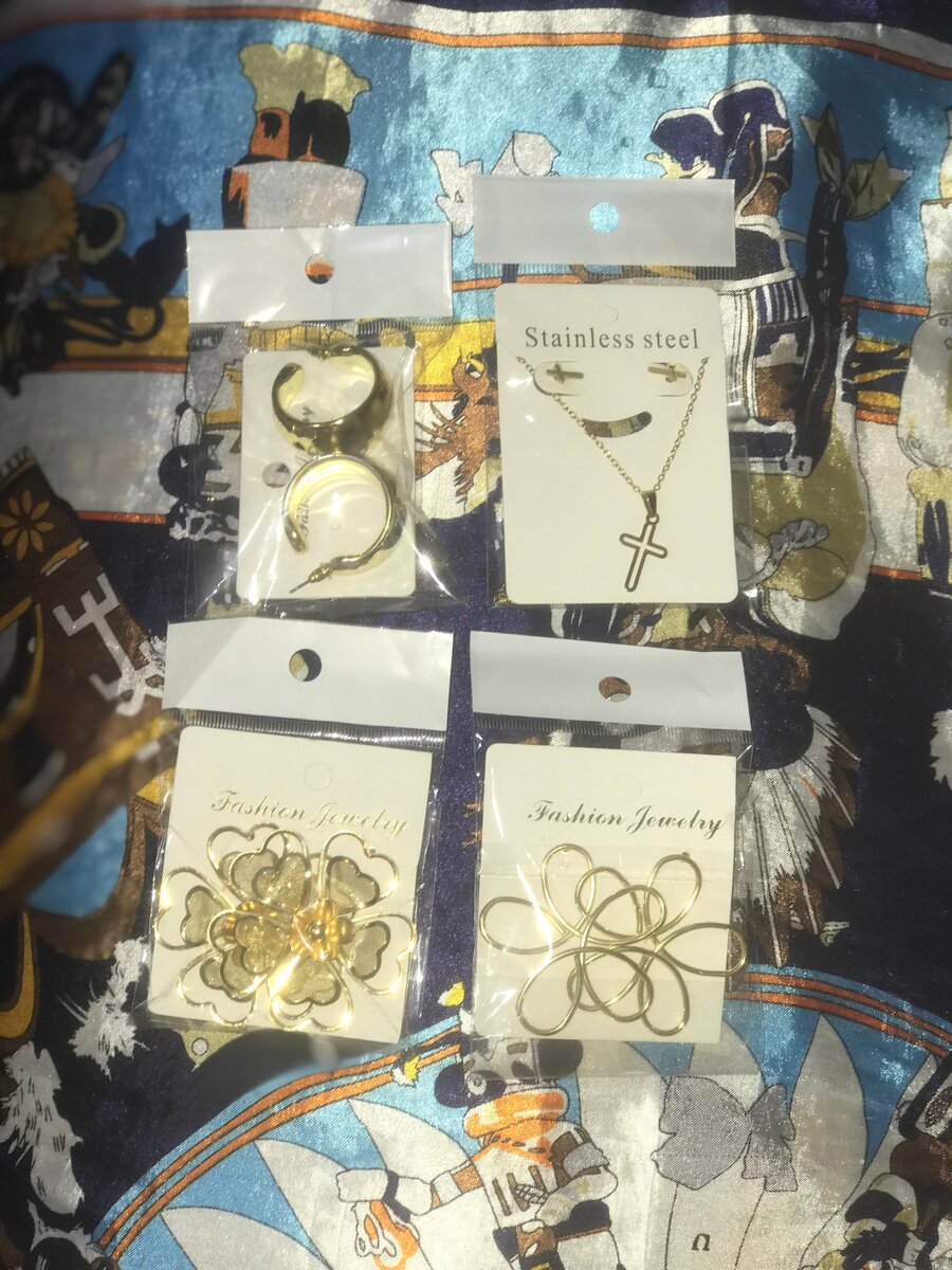 Boucles d'oreilles florales dorées