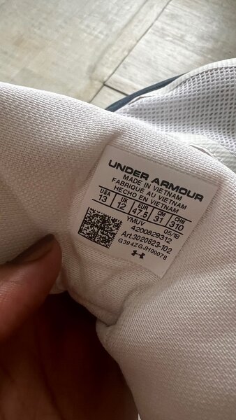 ChaussuresUnder Amour original