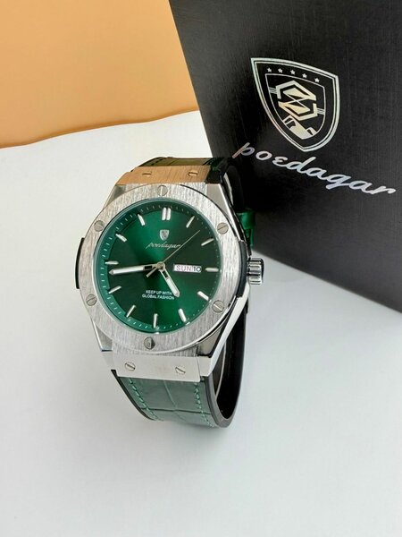 Montre élégante verte homme