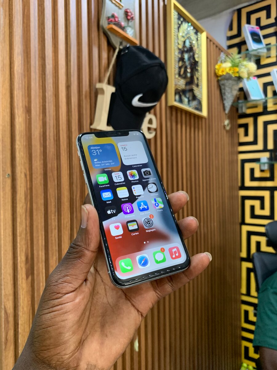 iPhone X 64 Go (Sans ID)