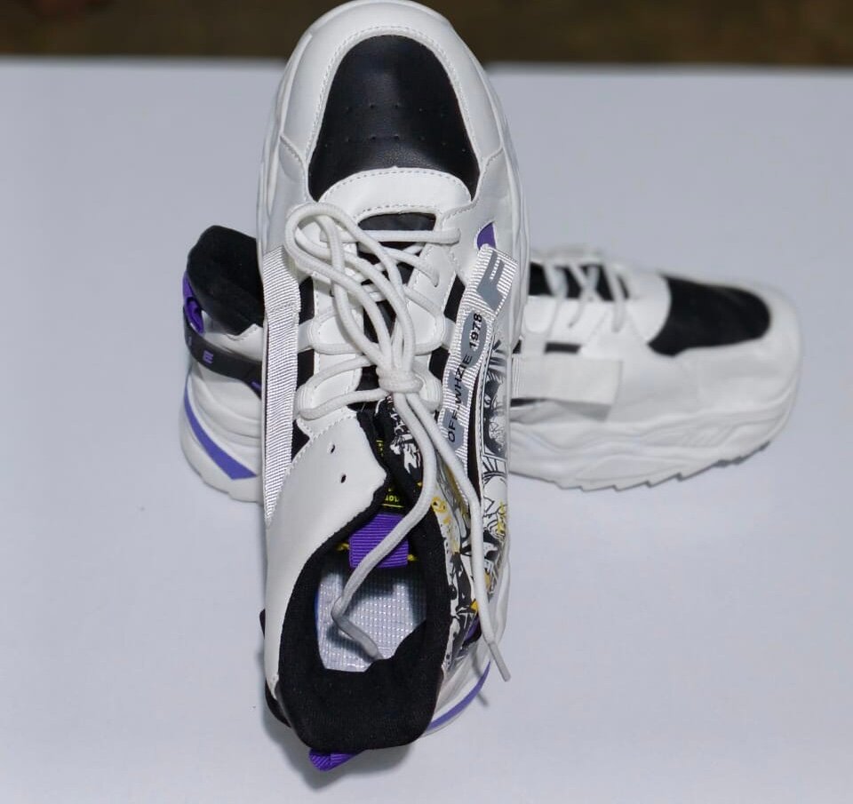 Sneakers blancs tendance urbain