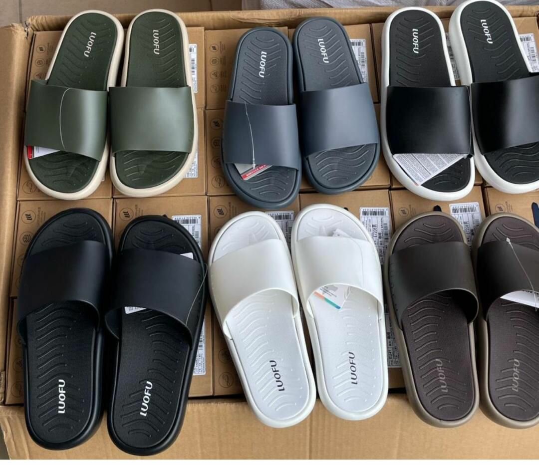 Tongs confortables hommes