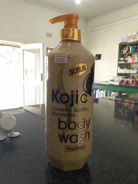 KOJIC SCRUB Body wash
