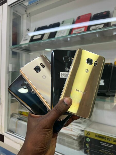 Smartphones Samsung Galaxy S7