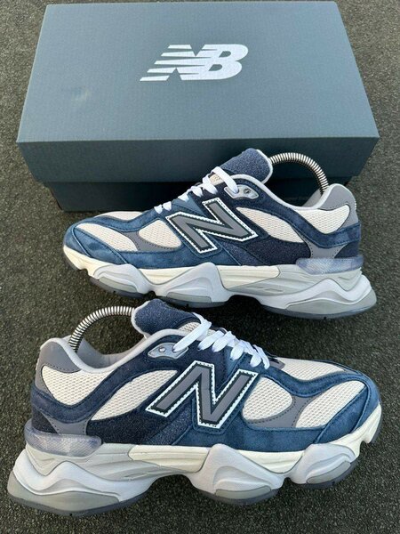 New Balance 9060 dans carton