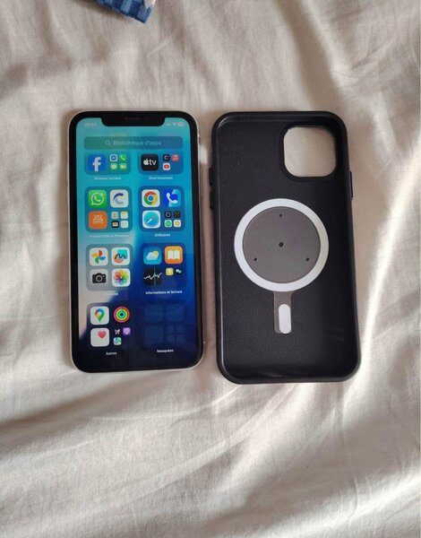 iPhone et Coque Magnétique