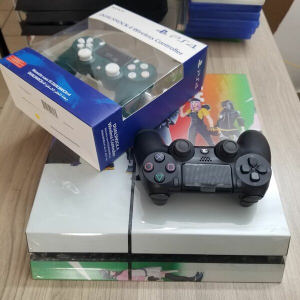 ps4 fat /9jeux 2manettes