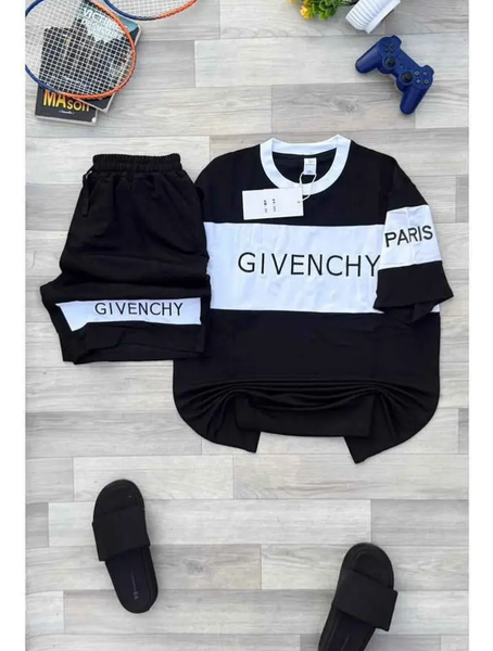 Ensemble sportif homme moderne