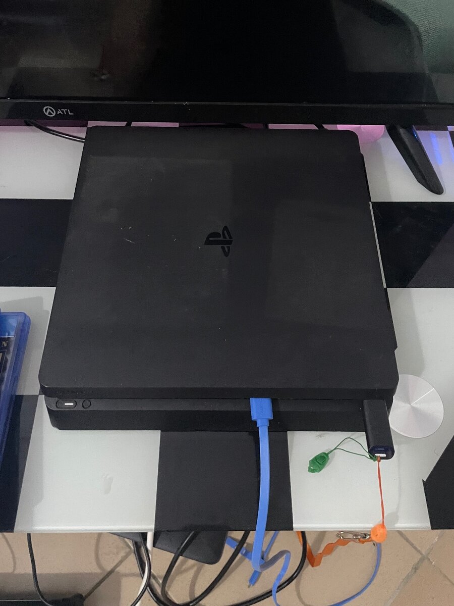 Console PS4 avec CD inclus