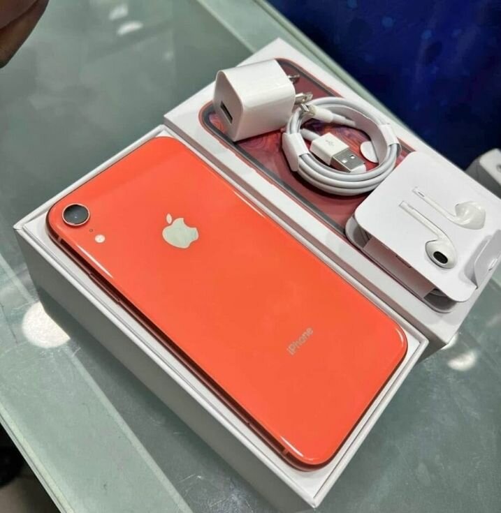 iPhone XR - Rouge, 64 Go