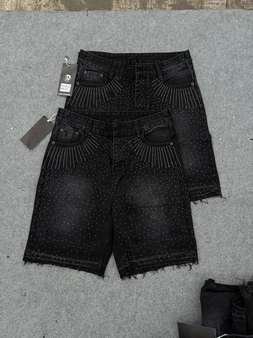 Shorts en jean noir avec strass