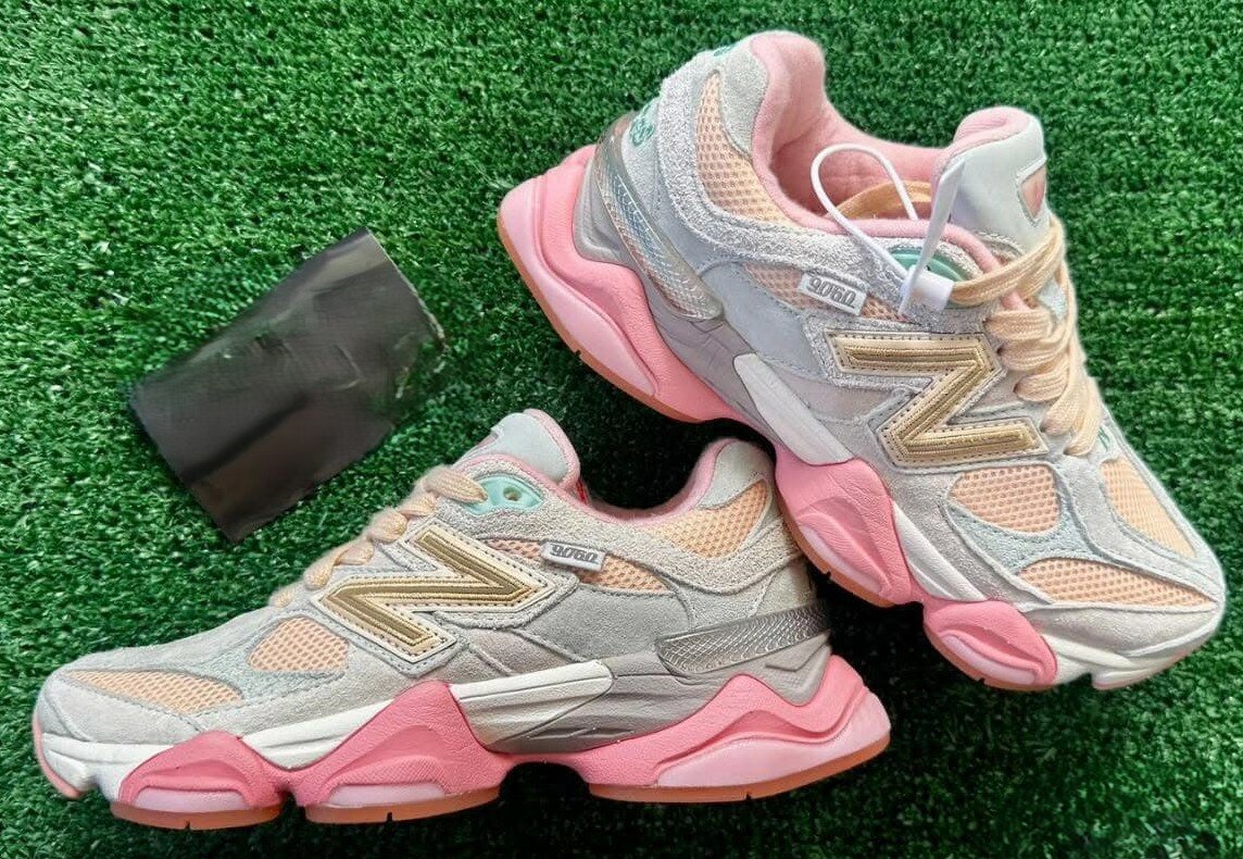 Les baskets sont faites en rose