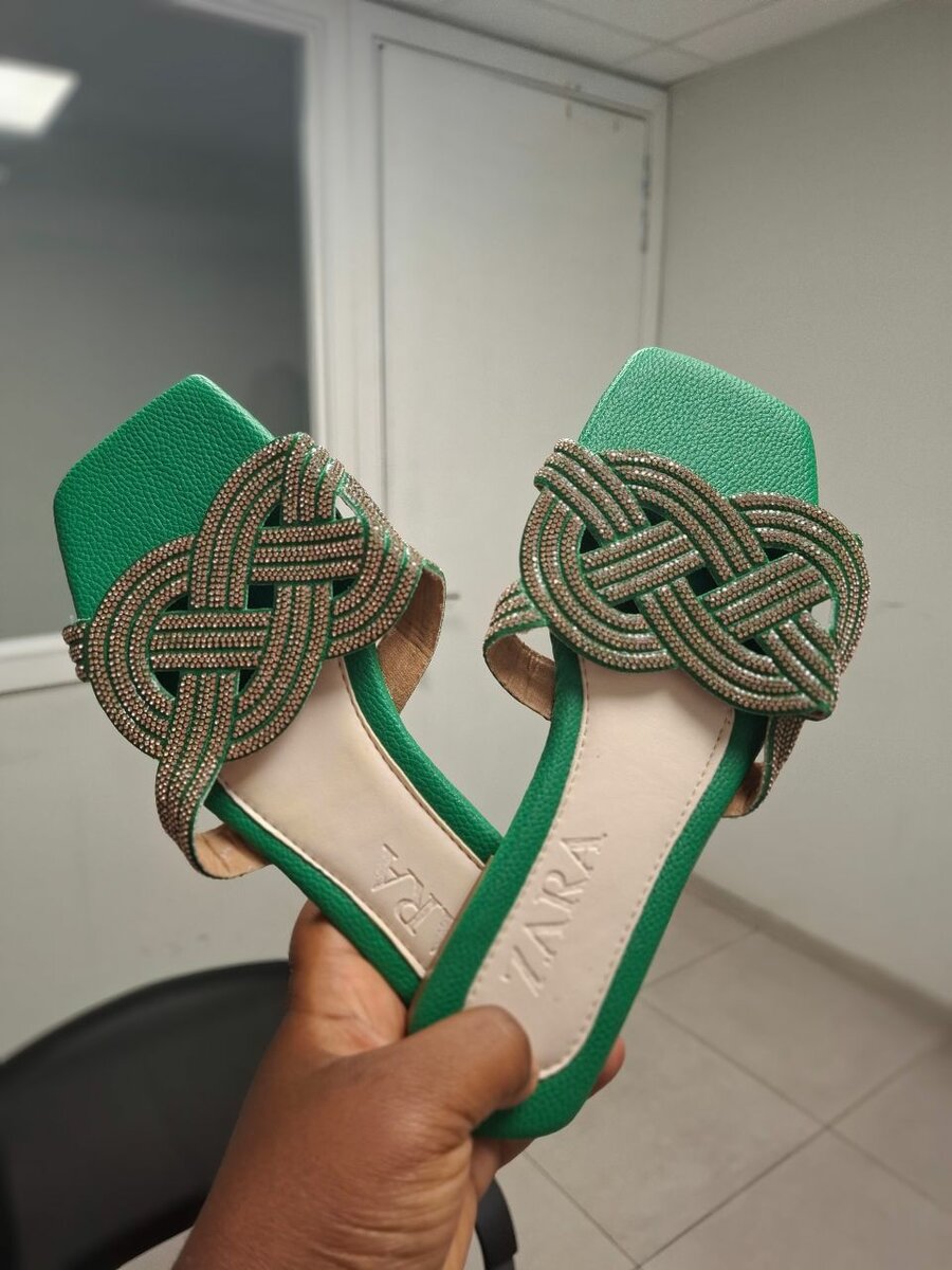 Sandales Tressées Élégantes