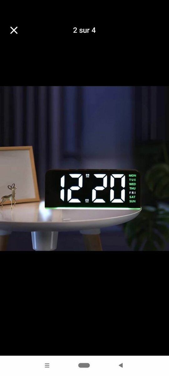 Réveil numérique LED moderne