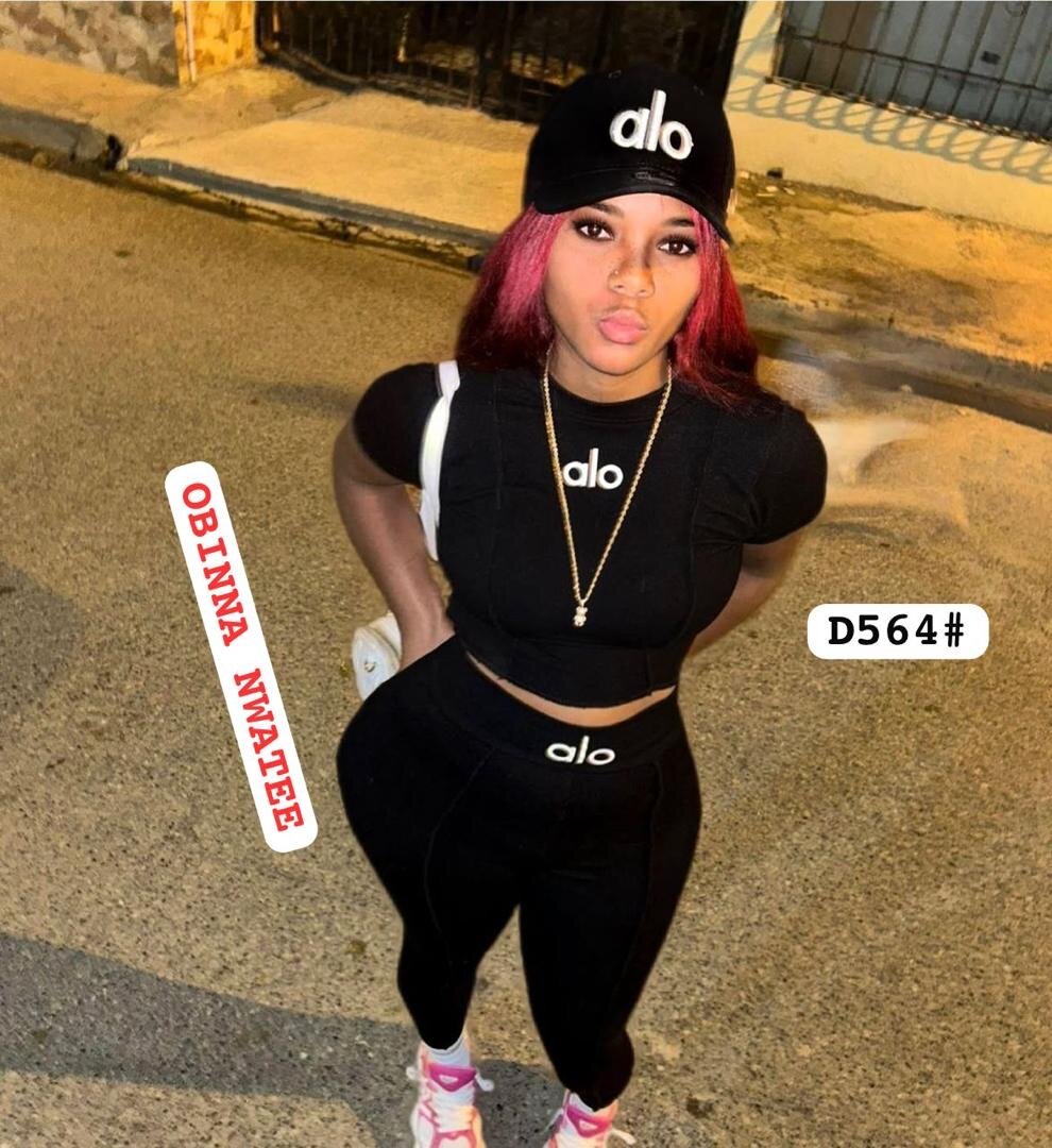 Tenue de sport femme festive