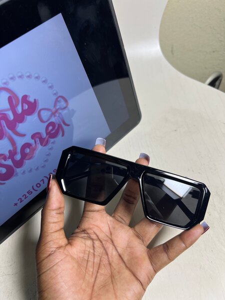 Lunettes de soleil femme noires