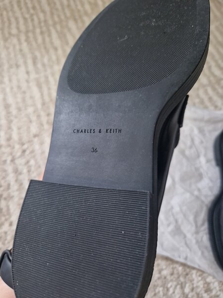 Лоферы. Размер 36, на невысокий подъем. Надела 1 раз.