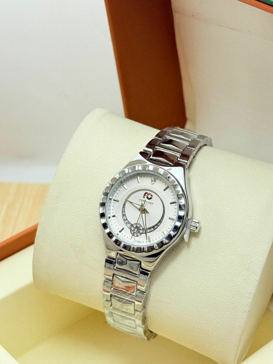 Montres élégantes pour femmes