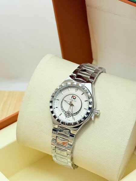 Montres élégantes pour femmes