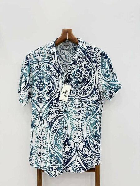 Chemise à Motifs d'Été