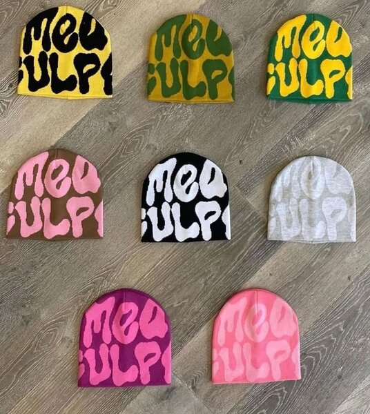 Ensemble de bonnets colorés