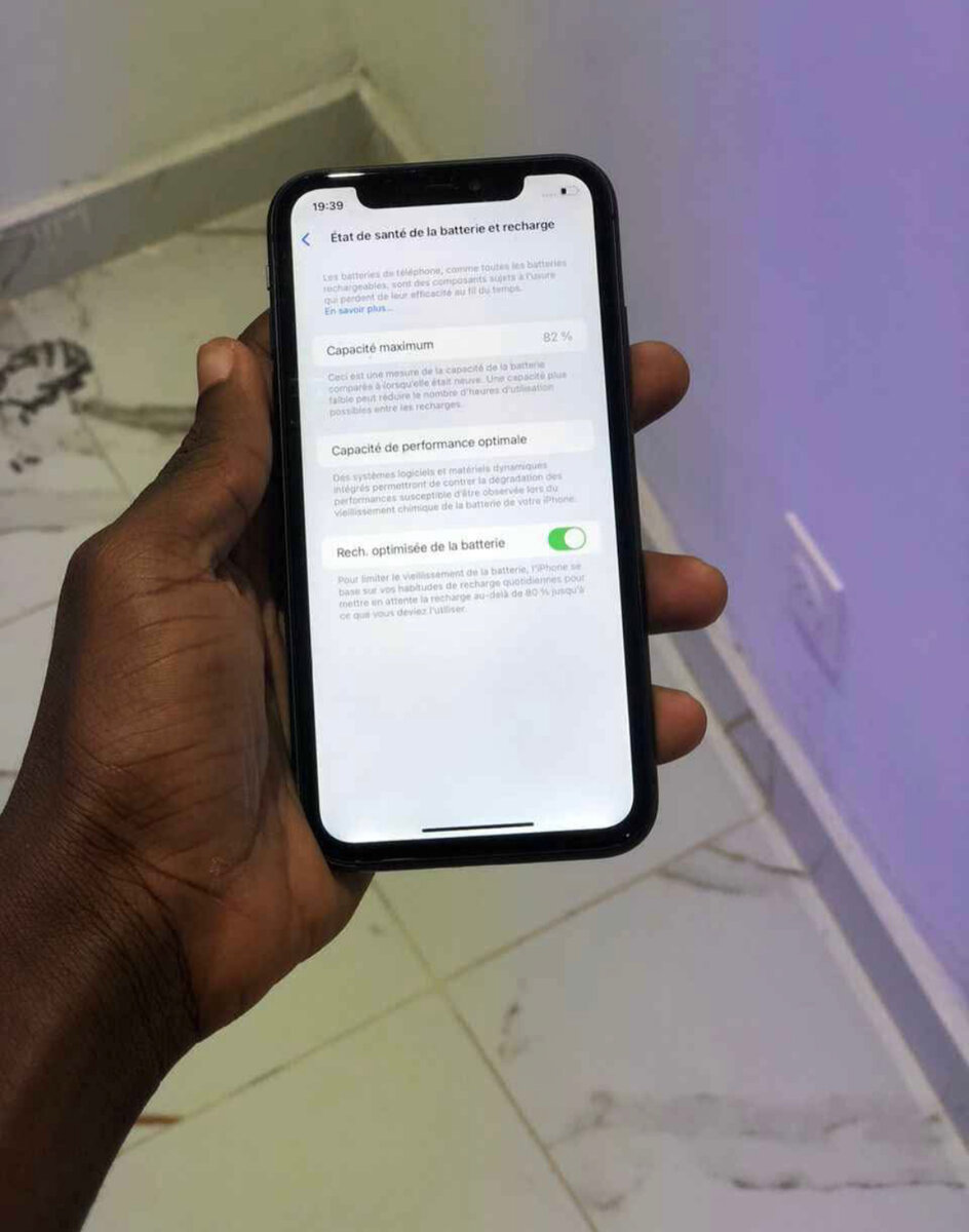 iPhone 11 Noir 64 Go