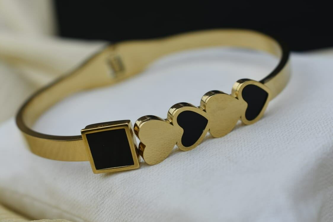 Stainless steel bracelet