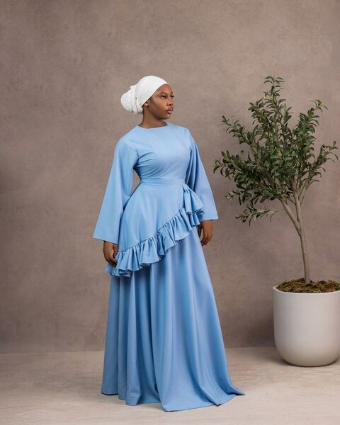 Robe longue à volants élégante