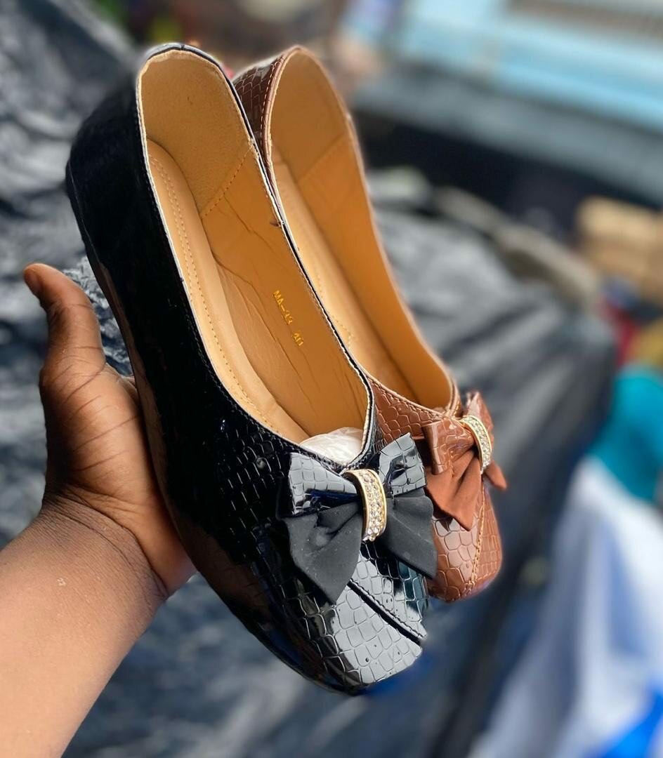 Lovely full shoes available