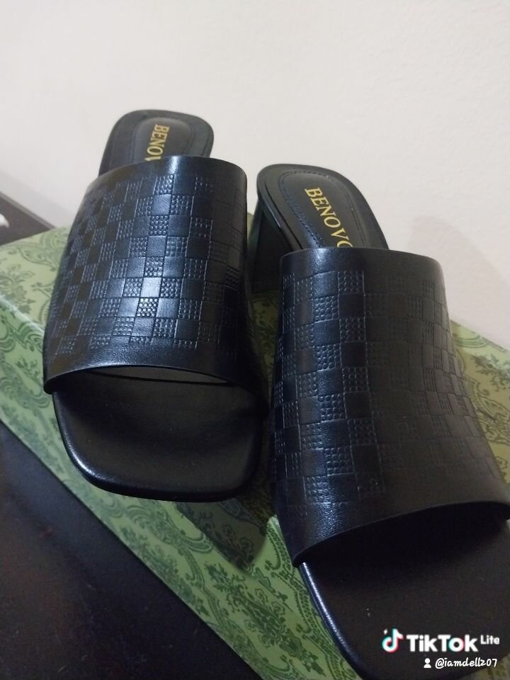 Quality women slippers