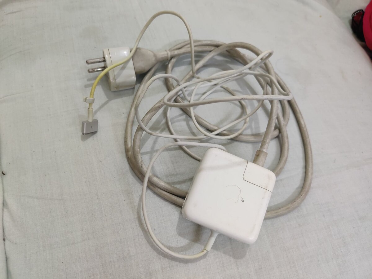 Macbook Pro Late 2013 with PSP-2001 Free