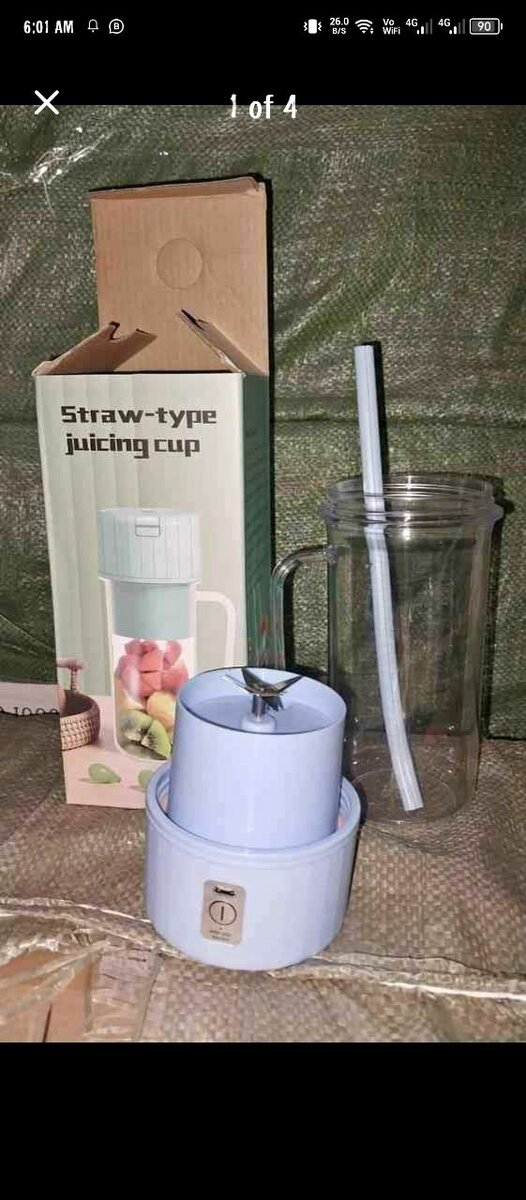 Mini rechargeable juicer