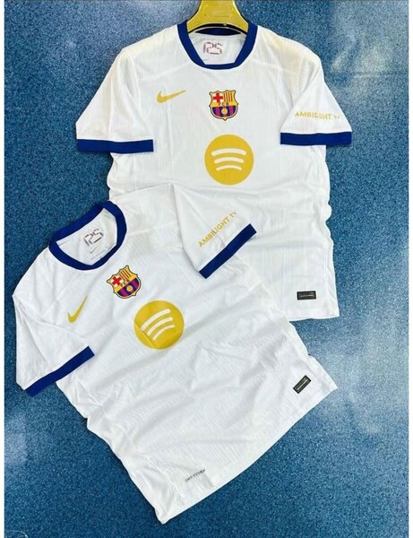 Maillot de football blanc
