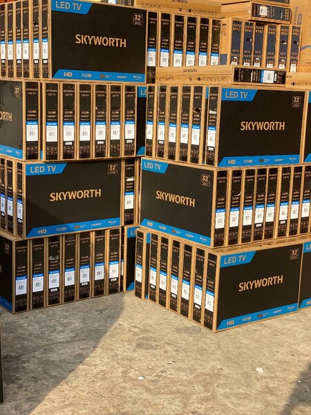 Skyworth 32 inches Digital satellite  Tv