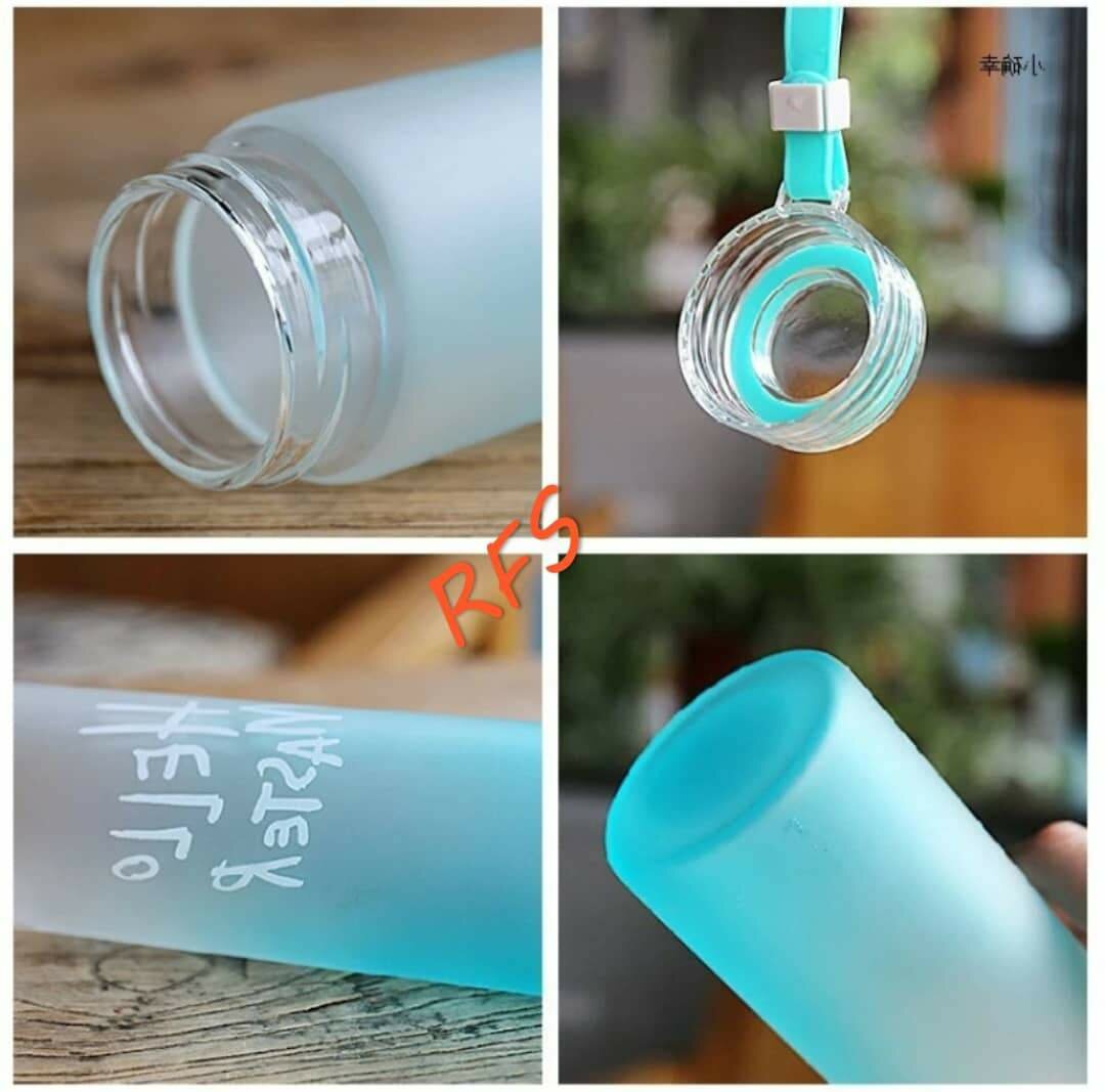 Bouteille d'eau "Hello Master"