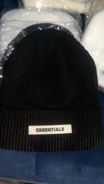 Bonnet en laine Essentials