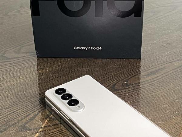 Samsung Z Fold 4
