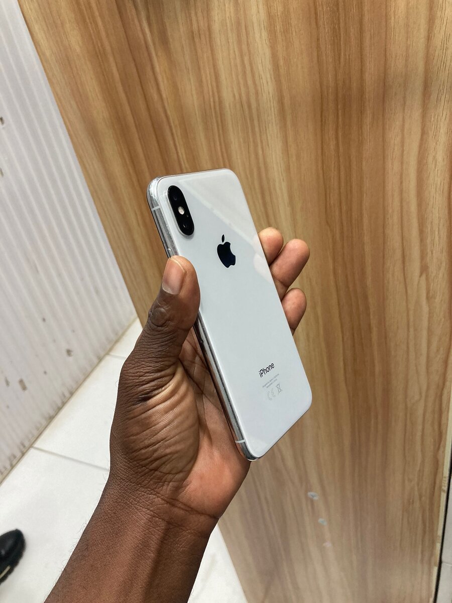 IPHONE X 256GO