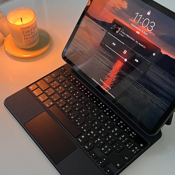 Magic Keyboard For iPad 12.9 inch.