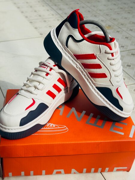 Baskets rétro tendance