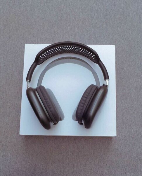 AIRPODS MAX