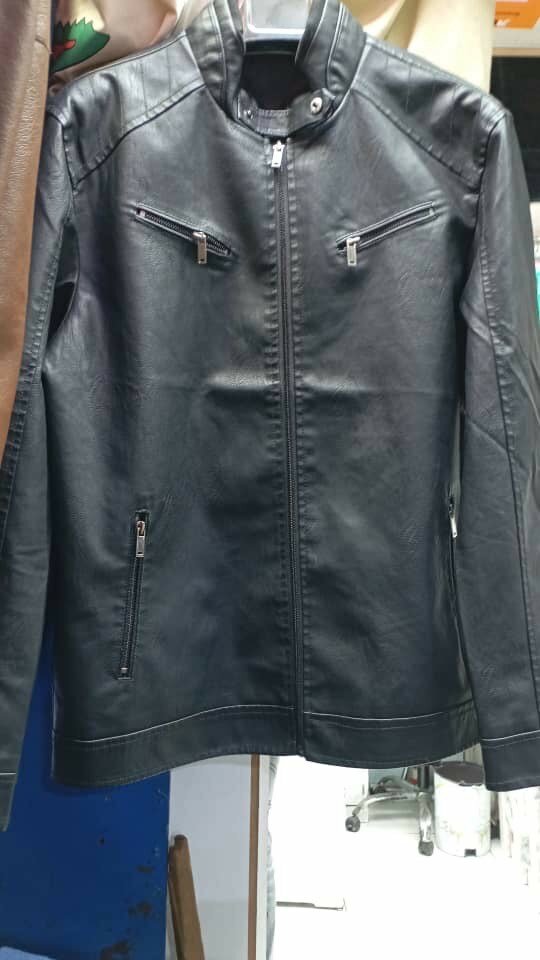 Blouson Homme en Cuir Élégant