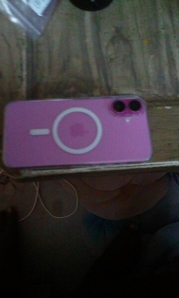 Coque MagSafe pour iPhone rose