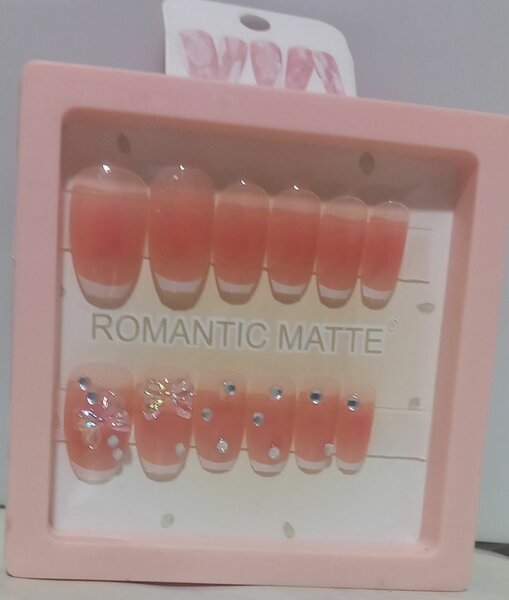 Ongles Press-On Romantiques