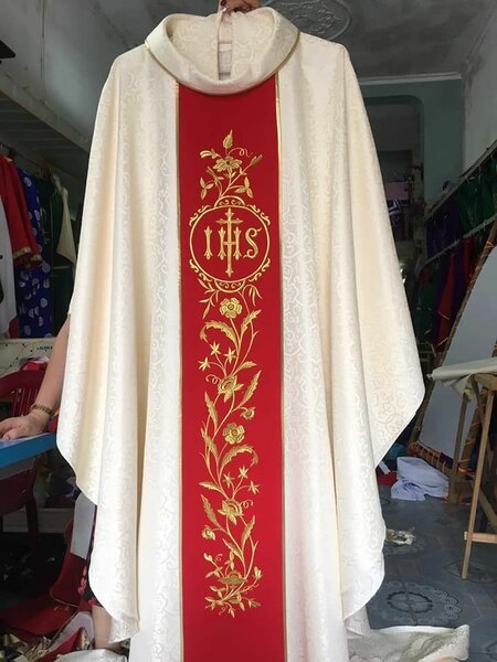 Chasuble liturgique élégante
