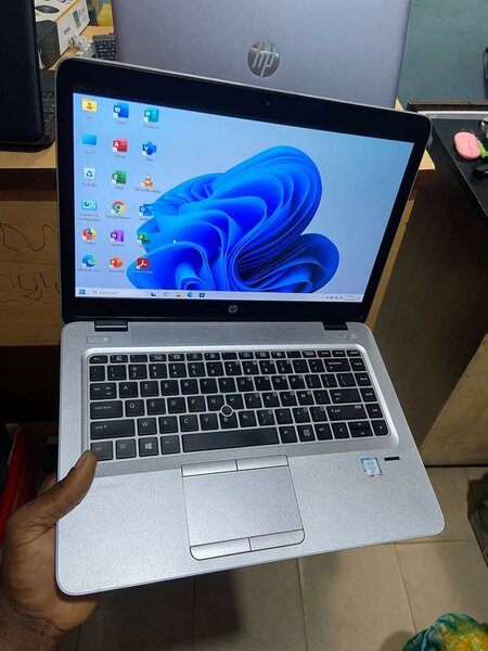 HP ÉLITEBOOK CORE I5 , SSD