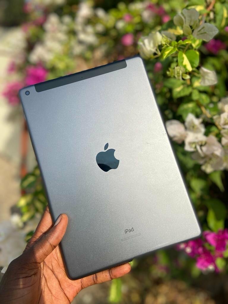 iPad 7th generation 32gb WiFi
